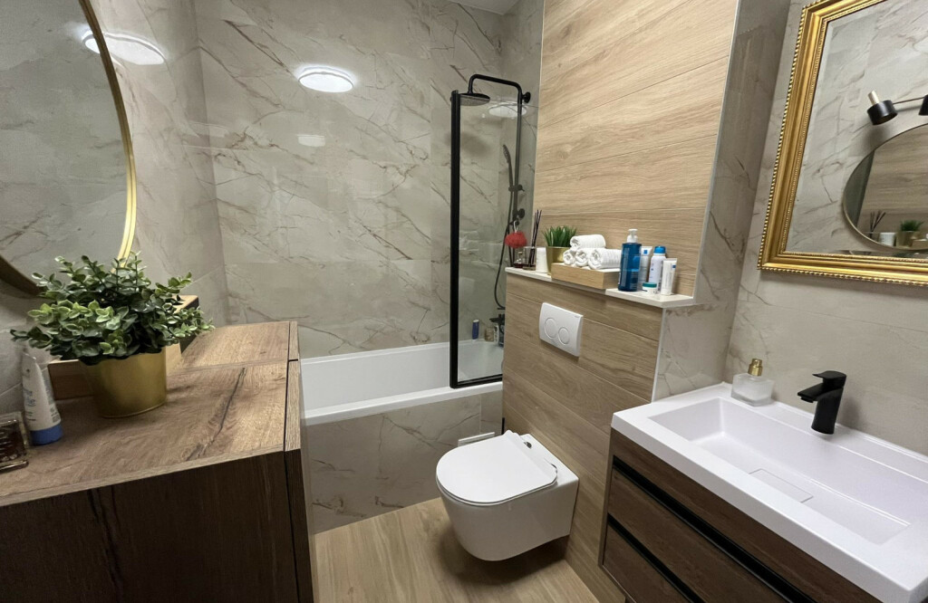 Stan u Španskom s glamuroznom kupaonicom - 16