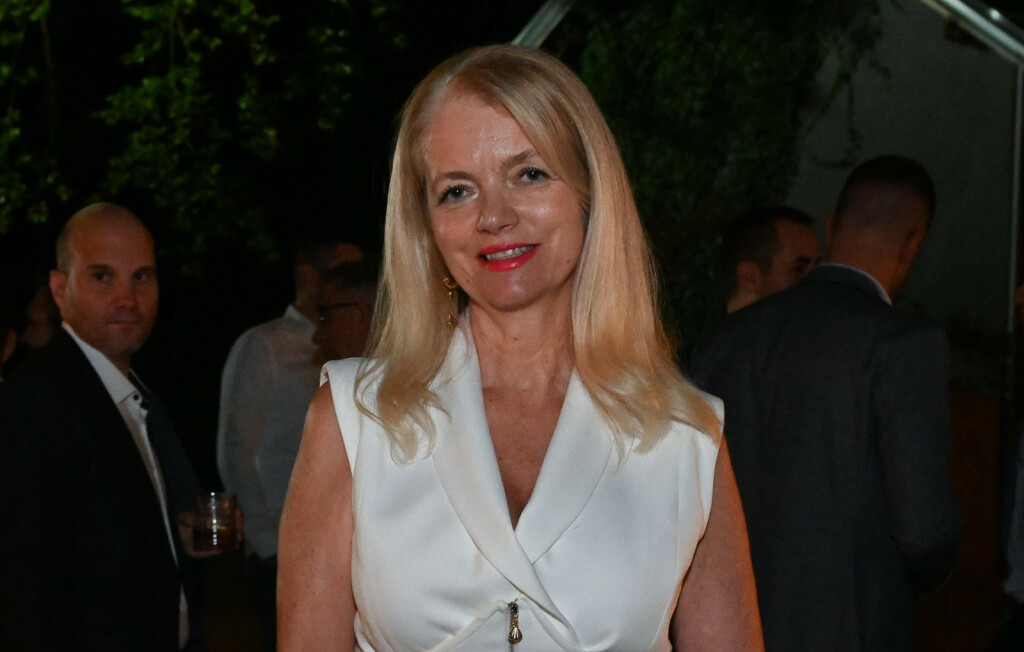 Vjekoslava Huljić u bijelom kompletu na predstavljanju rakija i likera Madre Badessa - 3