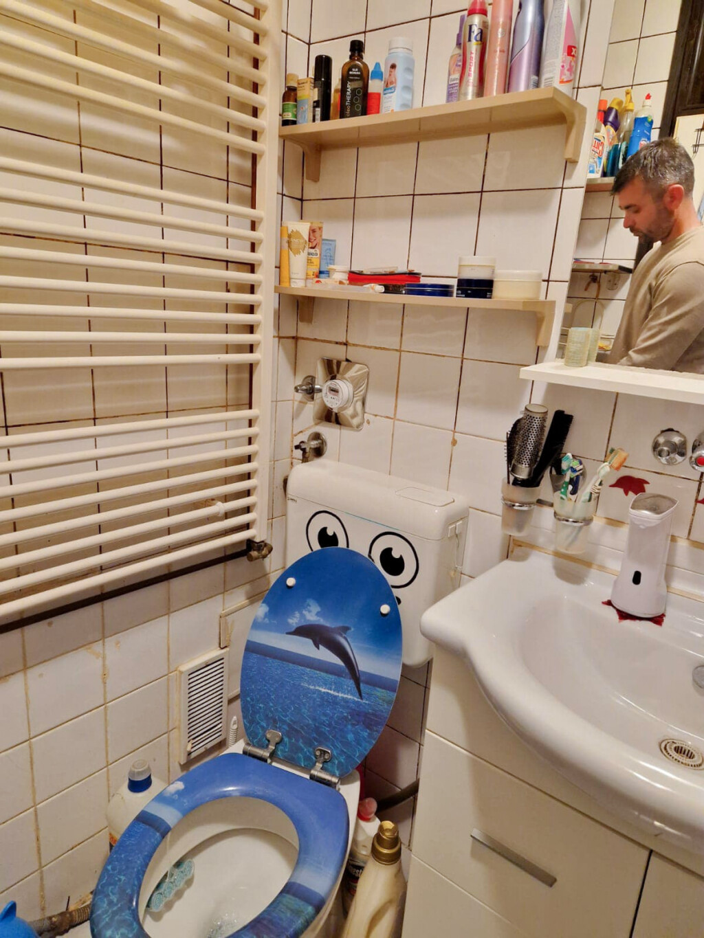 Kupaonica je prije preuređenja bila stara i pretrpana