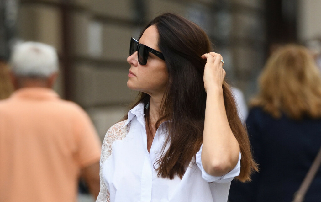 Zagrebačka ulična moda u bombastičnim štiklama s kristalima - 5