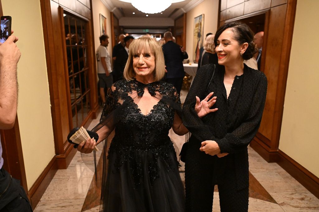 Zrinka Cvitešić u crnom kombinezonu na gala večeri u Zagrebu - 1