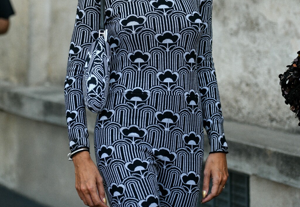 Haljine s uzorkom su uvijek zanimljiv modni odabir