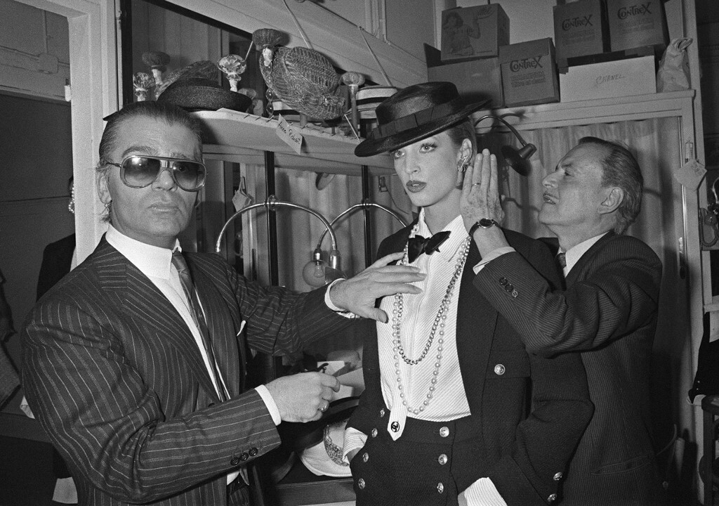 Karl Lagerfeld 1983. uoči predstavljanja svoje prve kolekcije za Chanel