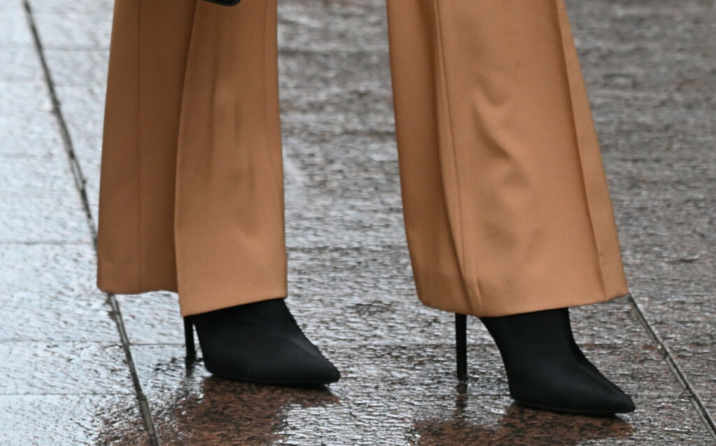 Zagrebačka street stylerica nosi štikle od brušene kože