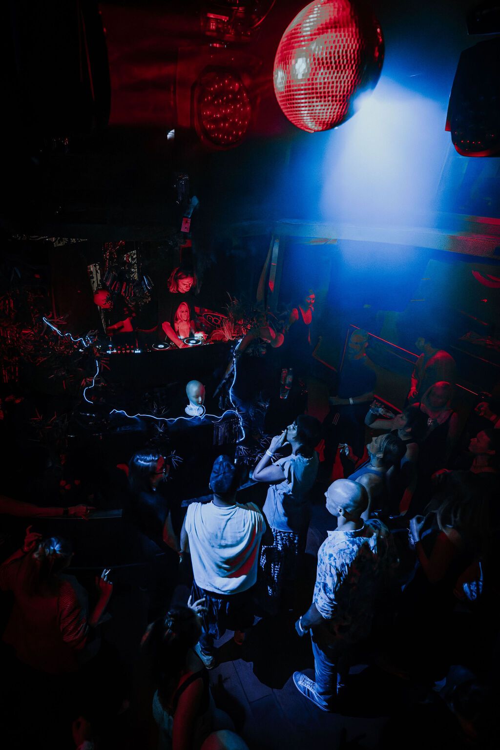 Antonio Žuža, Luka Korlaet