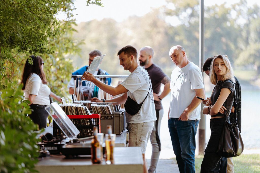 Antonio Žuža, Luka Korlaet