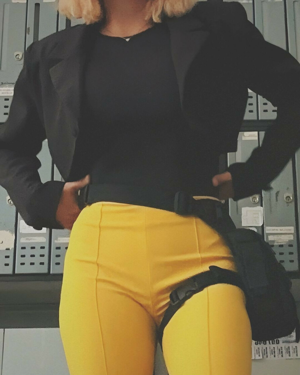 Ella Dvornik nosi bajkersu torbicu s Temua