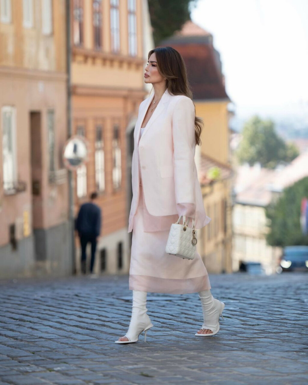 Severina u kostimu i čizmama bez prstiju brenda Sportmax - 1