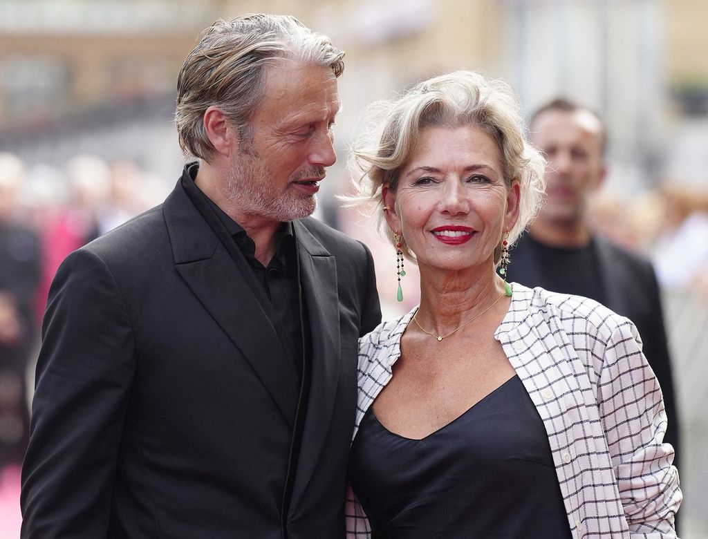 Mads Mikkelsen i Hanne Jacobsen - 18