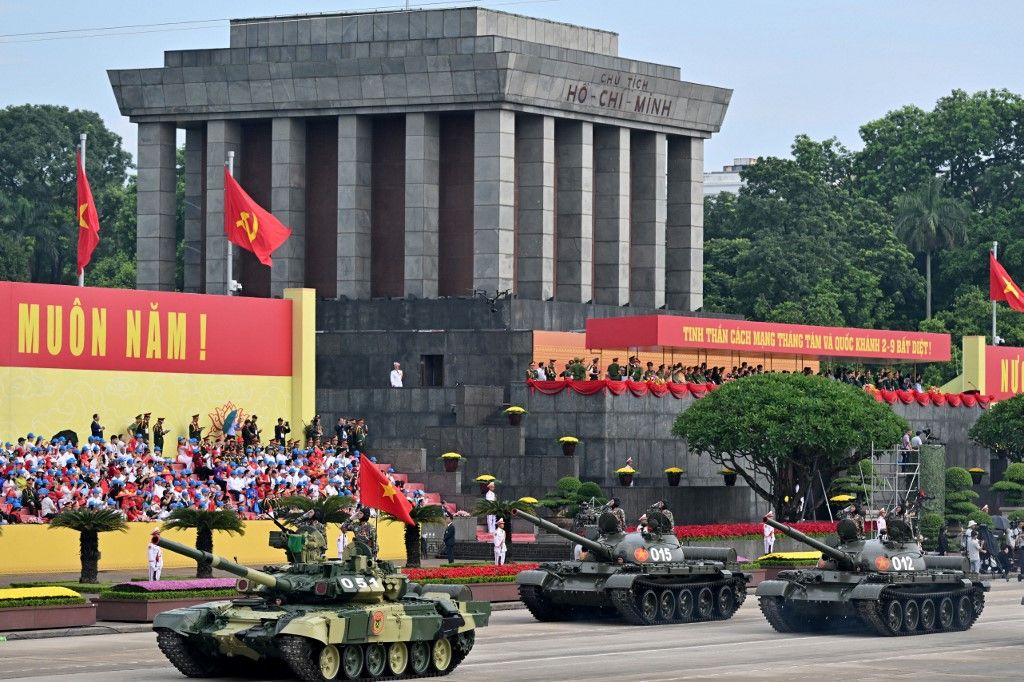Vojna parada u Vijetnamu - 1