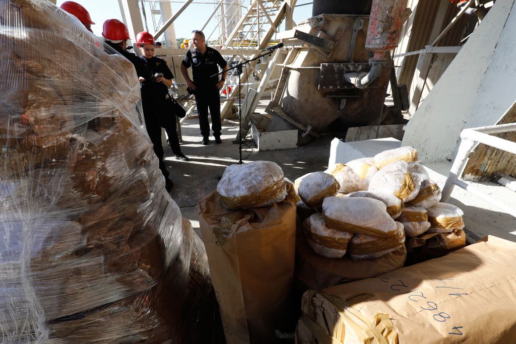 Spaljivanje droge u Našicama - 10