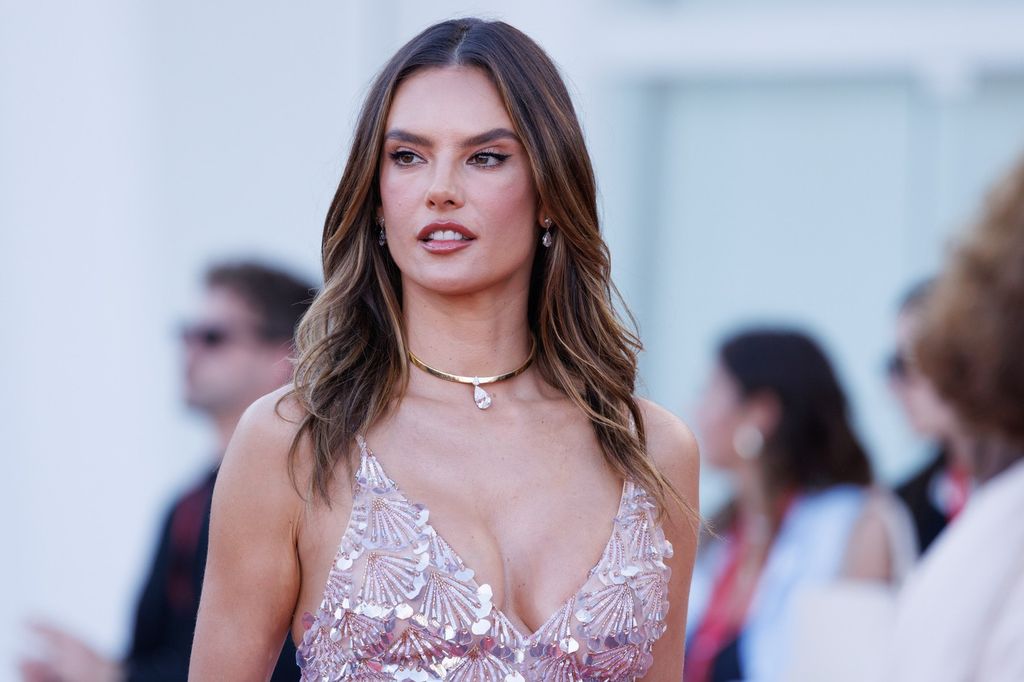 Alessandra Ambrosio - 13