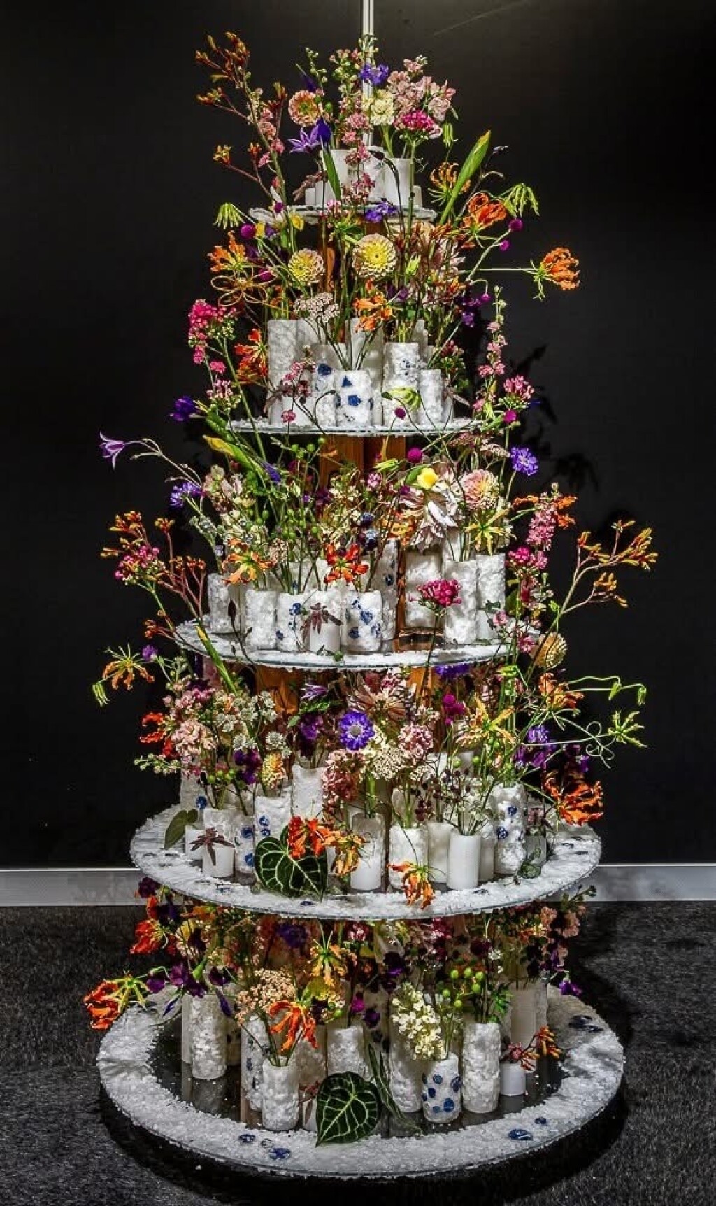 Delft vaza za tulipane