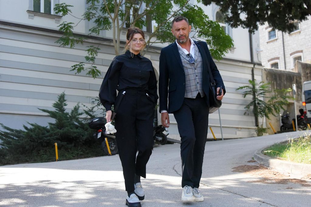 Ella Dvornik s odvjetnikom - 1