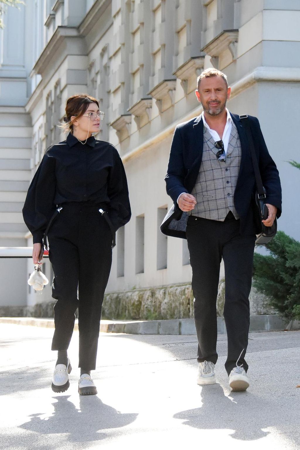 Ella Dvornik s odvjetnikom - 3