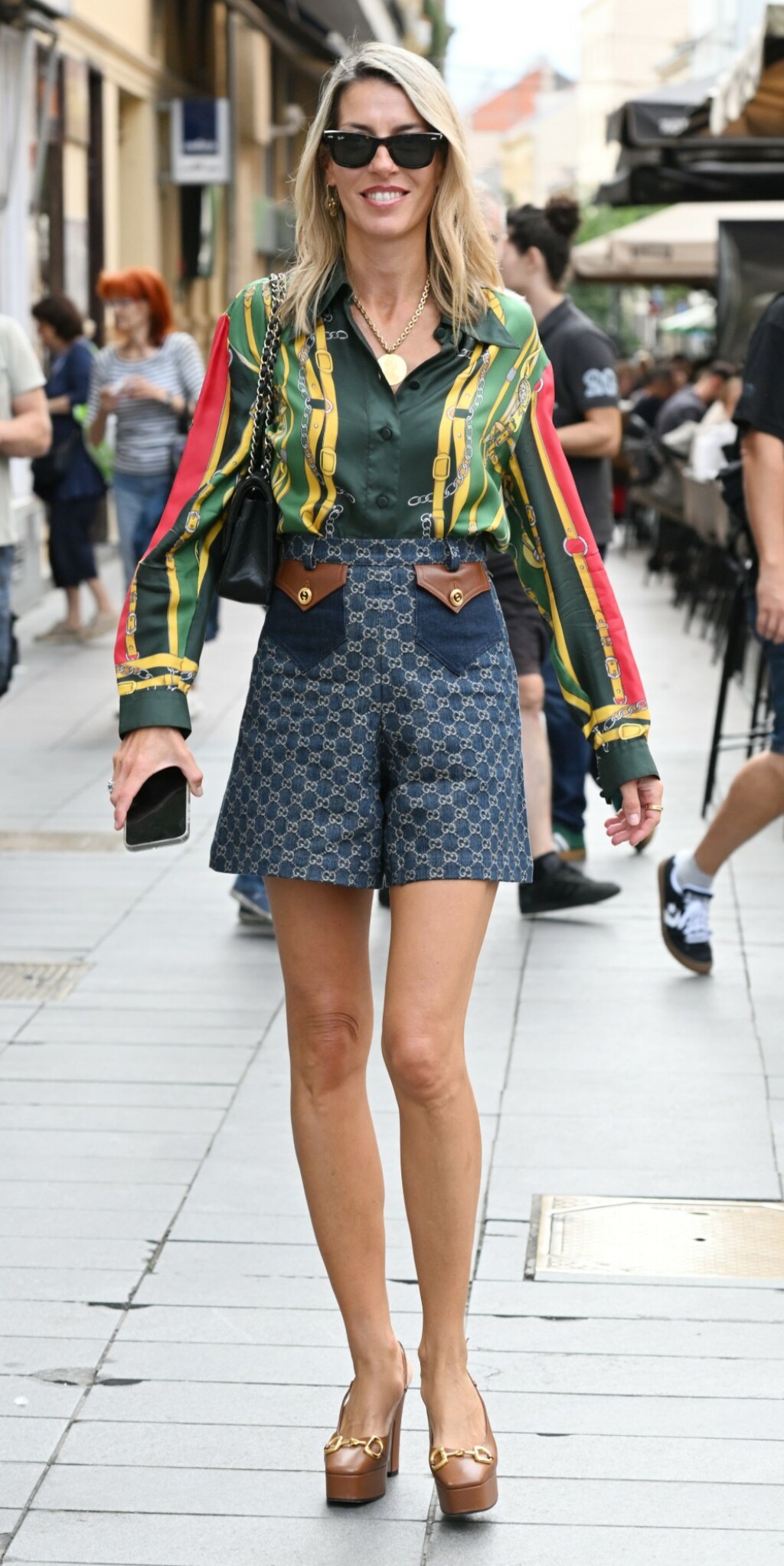 Sjajno street style izdanje zgodne dame iz Zagreba