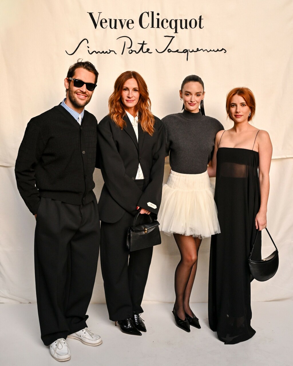 Simon Porte Jacquemus, Julia Roberts, Charlotte Le Bon i Emma Roberts