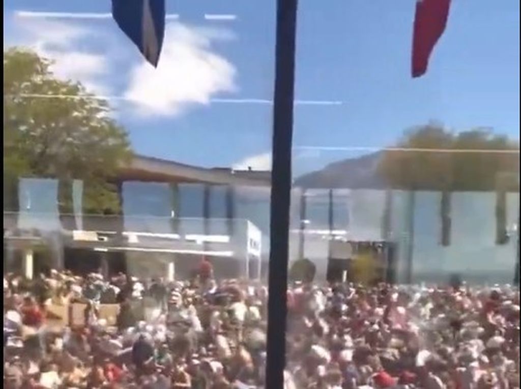 Bdijenje za Charlieja Kirka