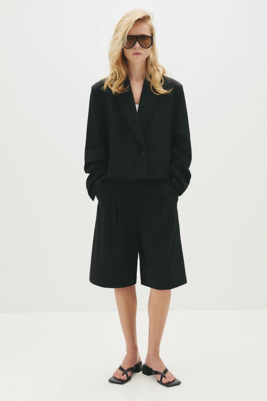 Pull&Bear, 35,99 eura