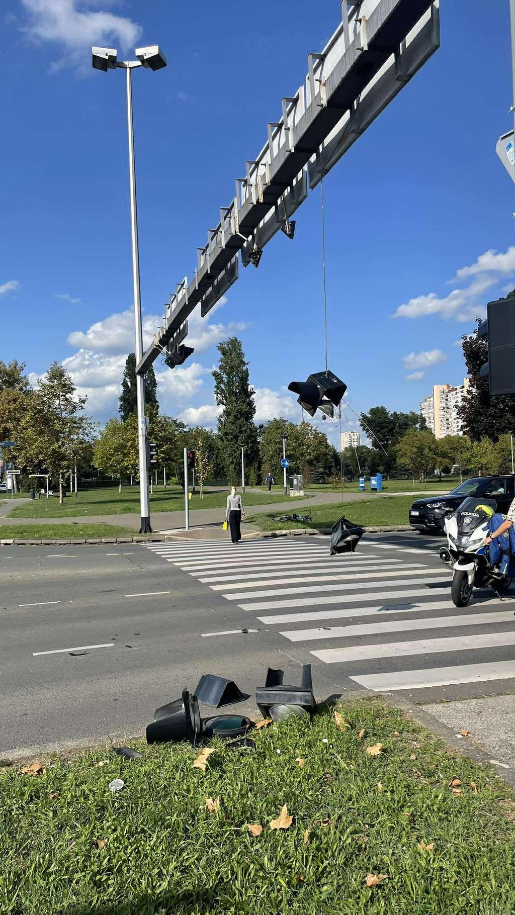 Oštećen semafor na križanju SR Njemačke i Vatikanske