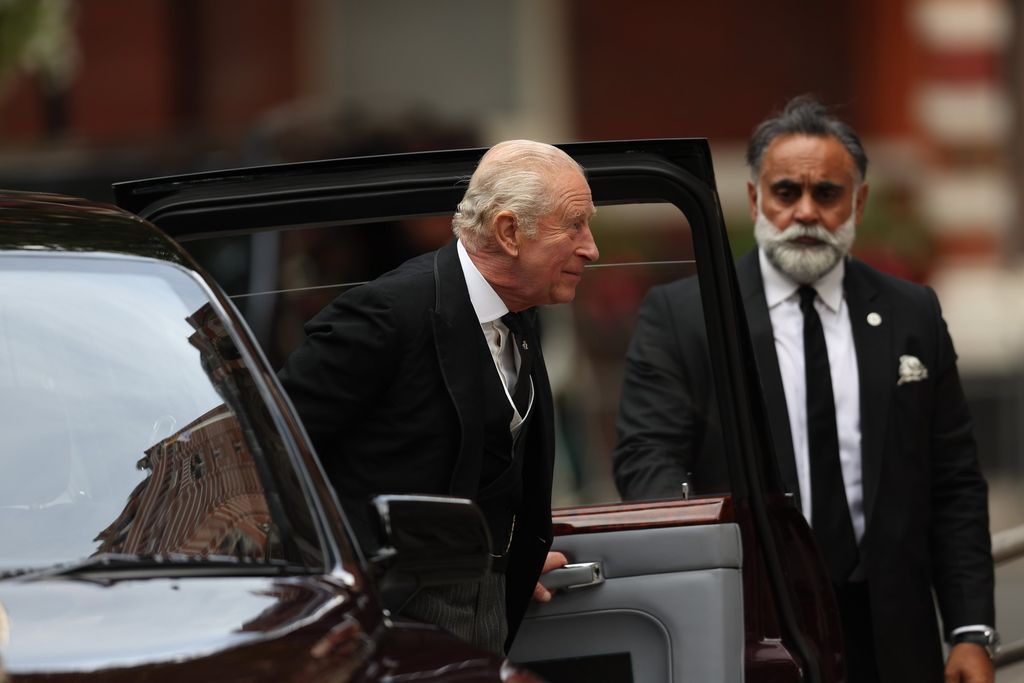 Pogreb vojvotkinja od Kenta, Kralj Charles