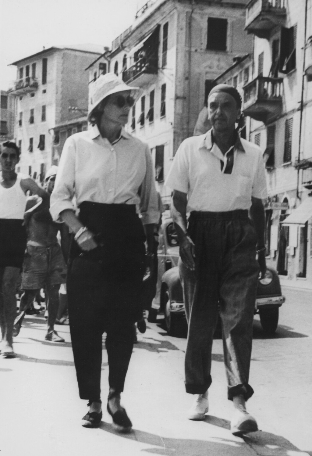 Greta Garbo u hlačama 1955. tijekom odmora u Italiji