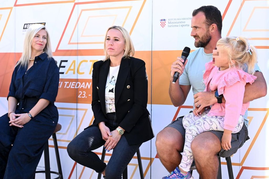 Damir Martin s kćerkicom Marom - 1