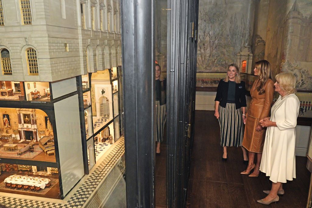 Kraljica Camilla i Melania Trump u Royal Library - 3