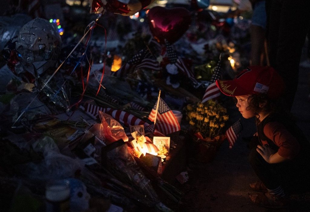 Trumpova galaksija okuplja se u Arizoni na ispraćaju Charlieja Kirka - 2