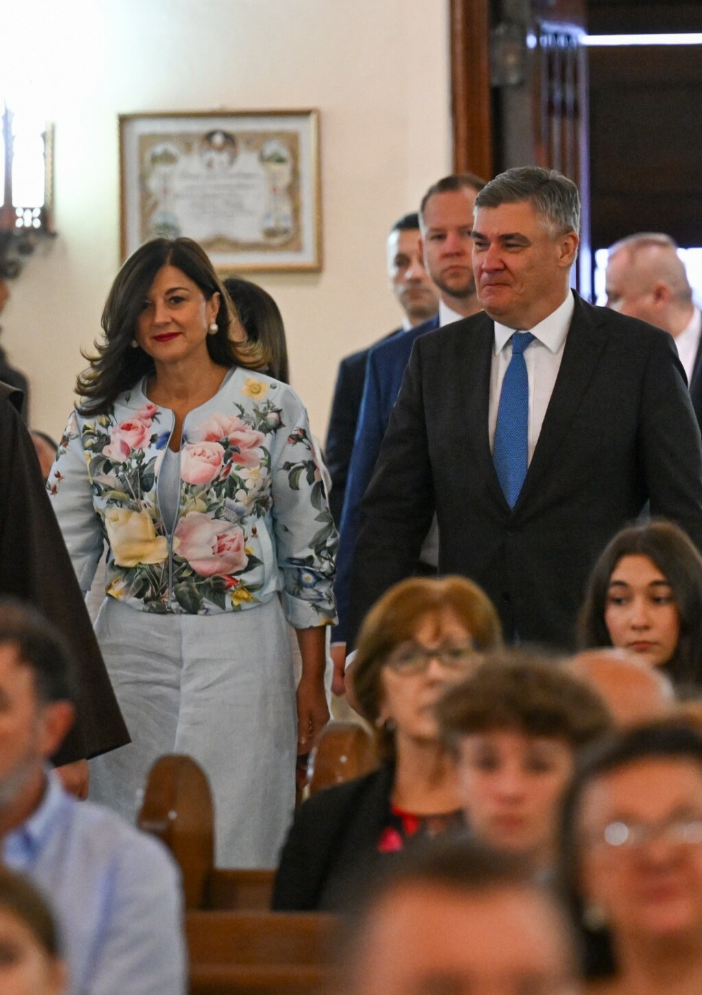 U izdanju prve dame posebno se istaknula cvjetna jakna