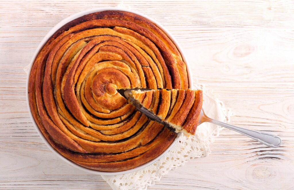 Cimet-rolice kao torta