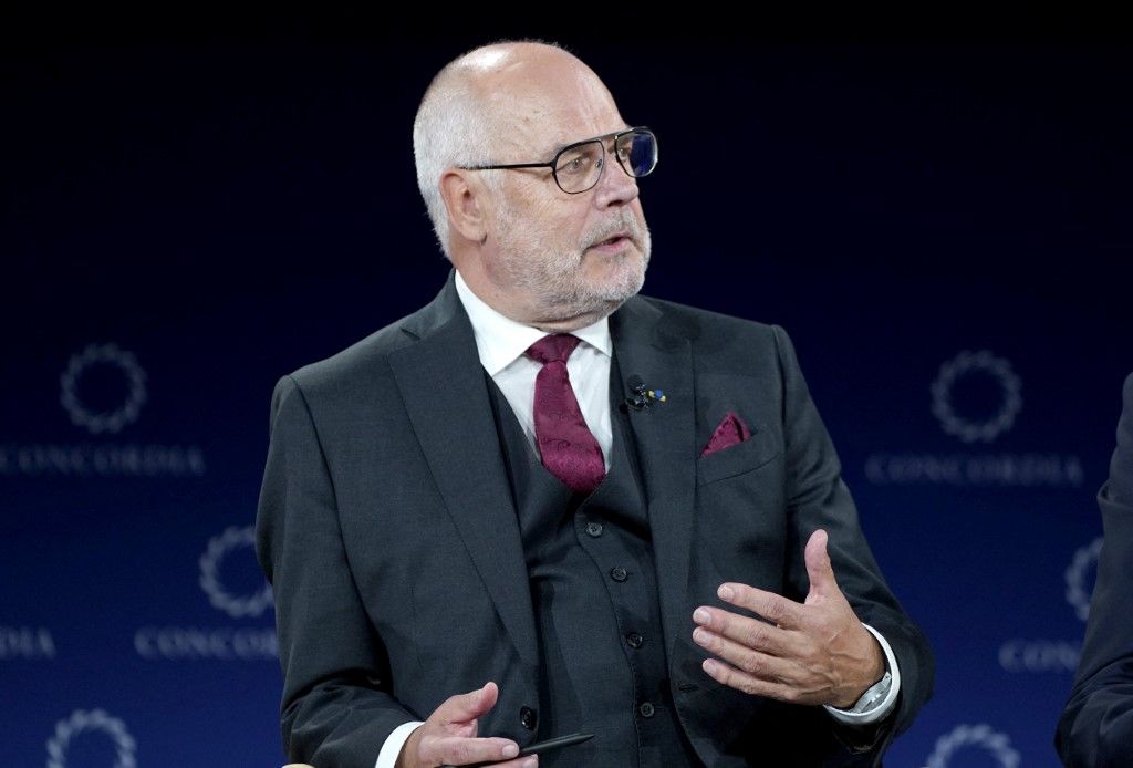 Putin i ukrajinska artiljerija