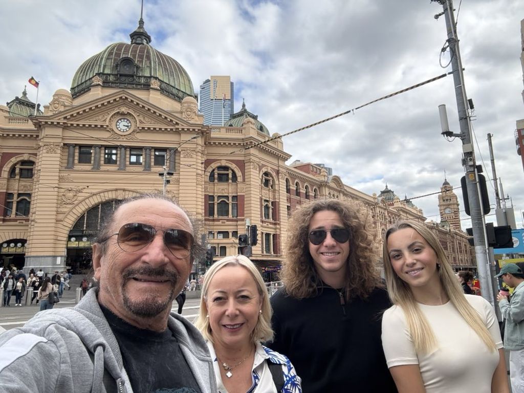 Željko Bebek s obitelji u Astraliji