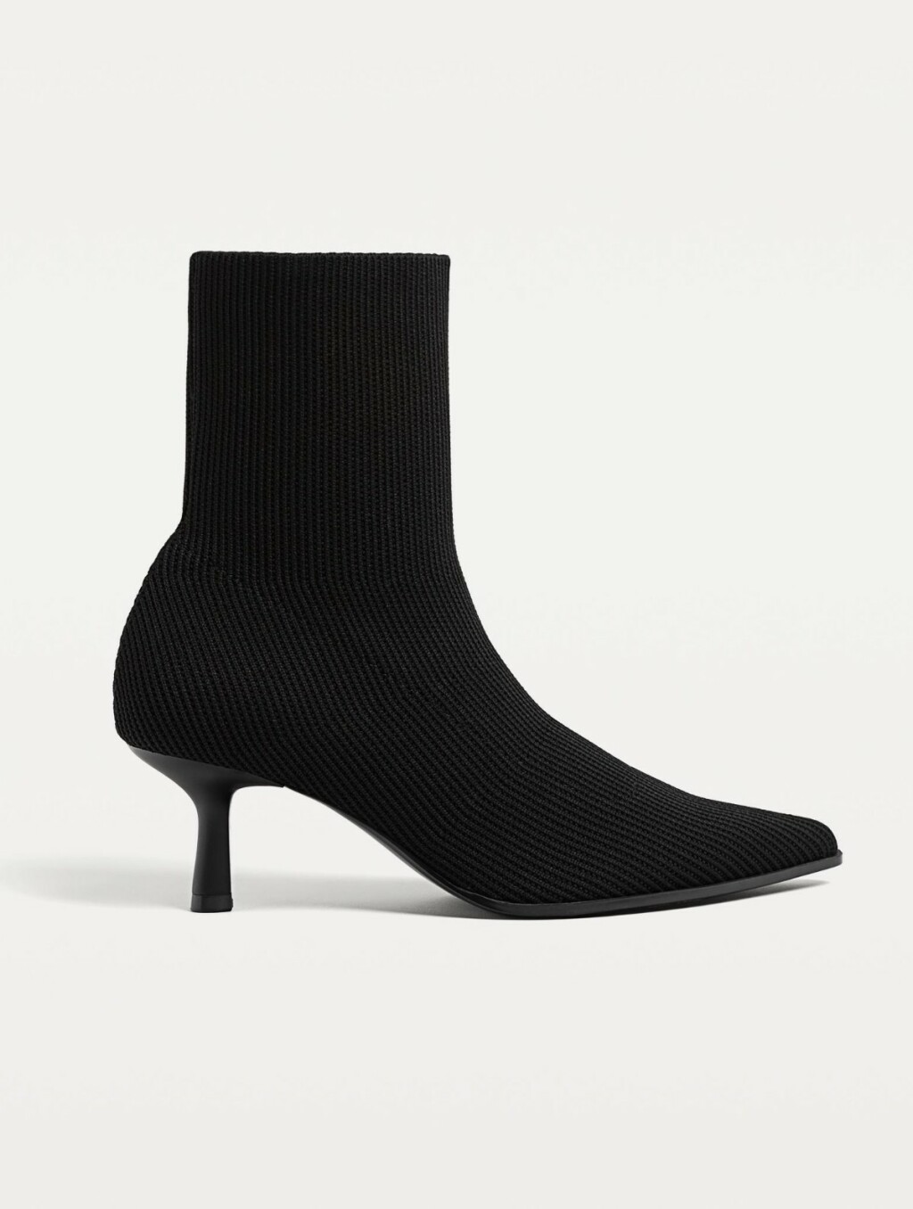 Stradivarius, 35,99 eura