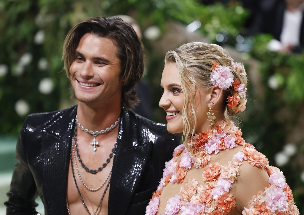 Chase Stokes, Kelsea Ballerini