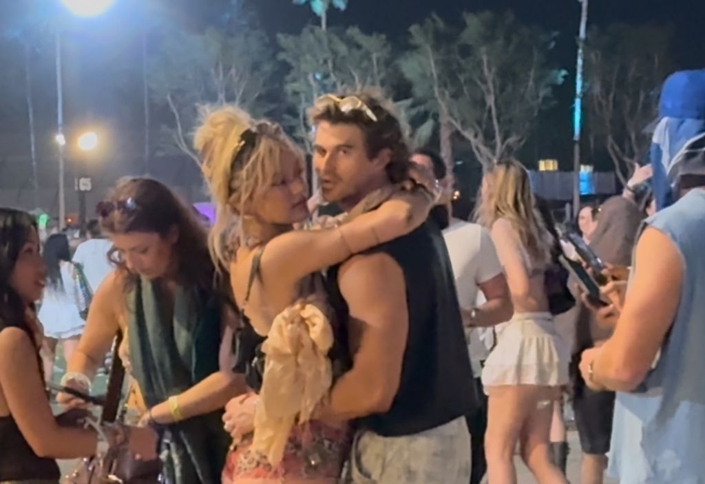 Chase Stokes, Kelsea Ballerini