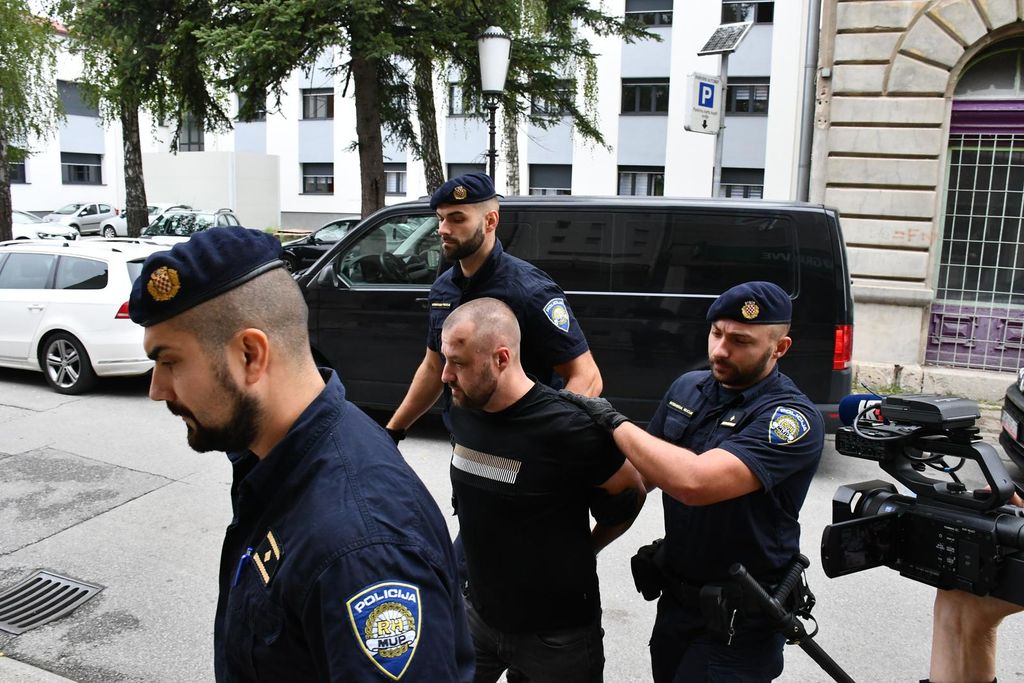 Privođenje osumnjičenog - 3