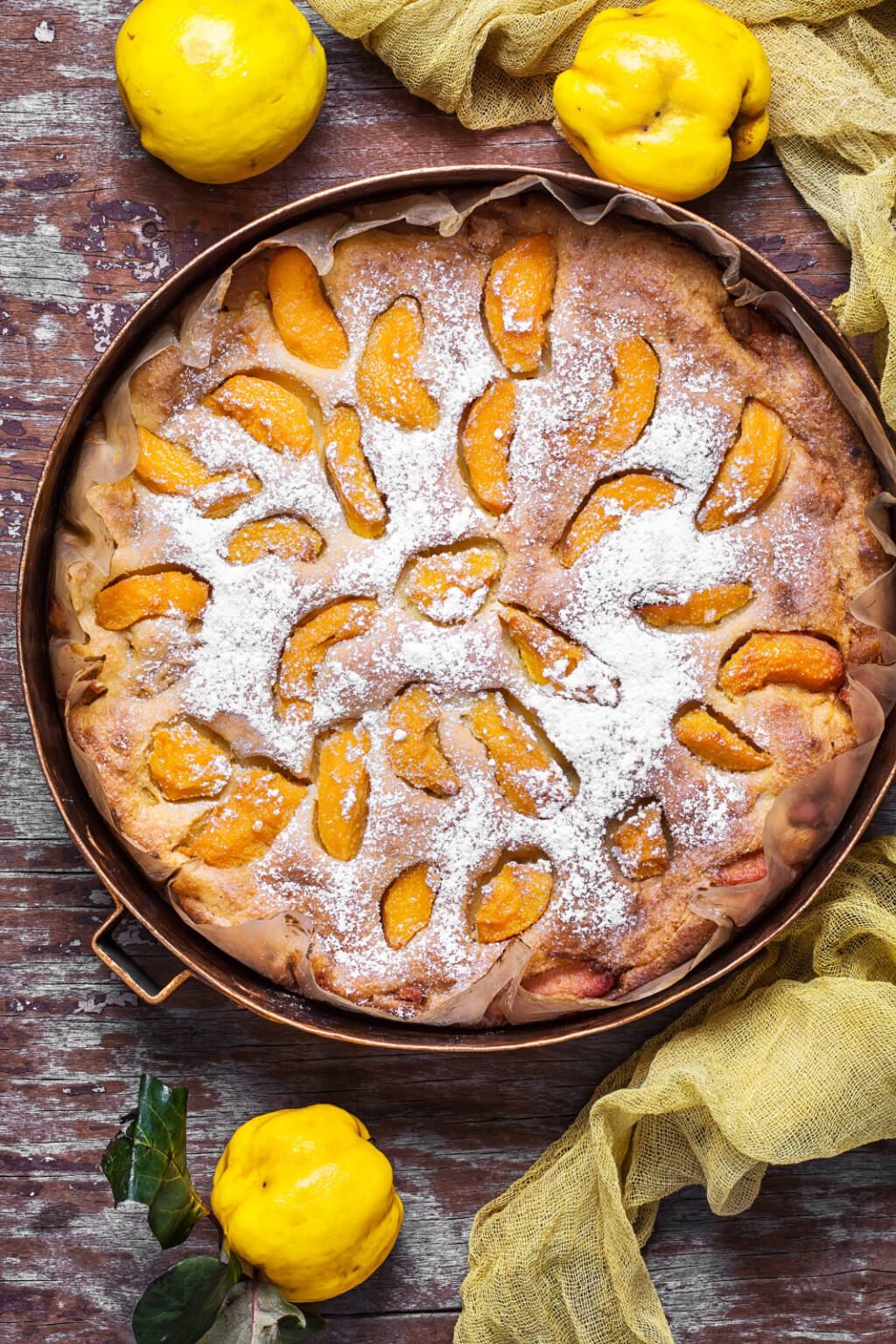 Dunja kolačima i pitama daje bogat, pomalo egzotičan okus