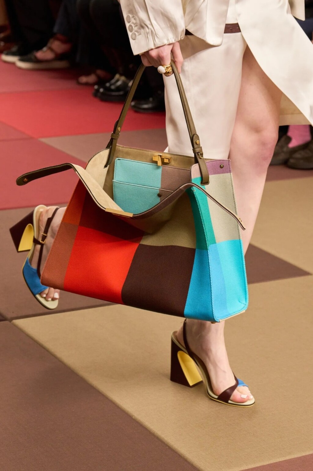 Nove Fendi Peekaboo torbe