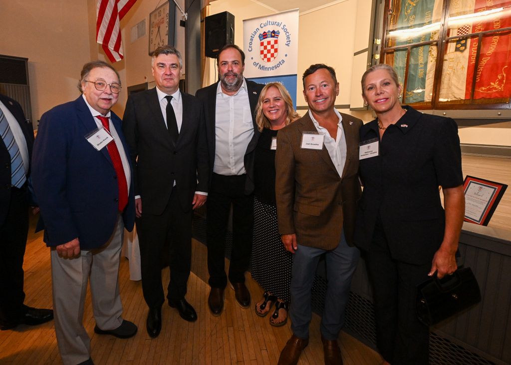 Predsjednik Zoran Milanović sastao se s predstavnicima Hrvata u Minnesoti. - 9