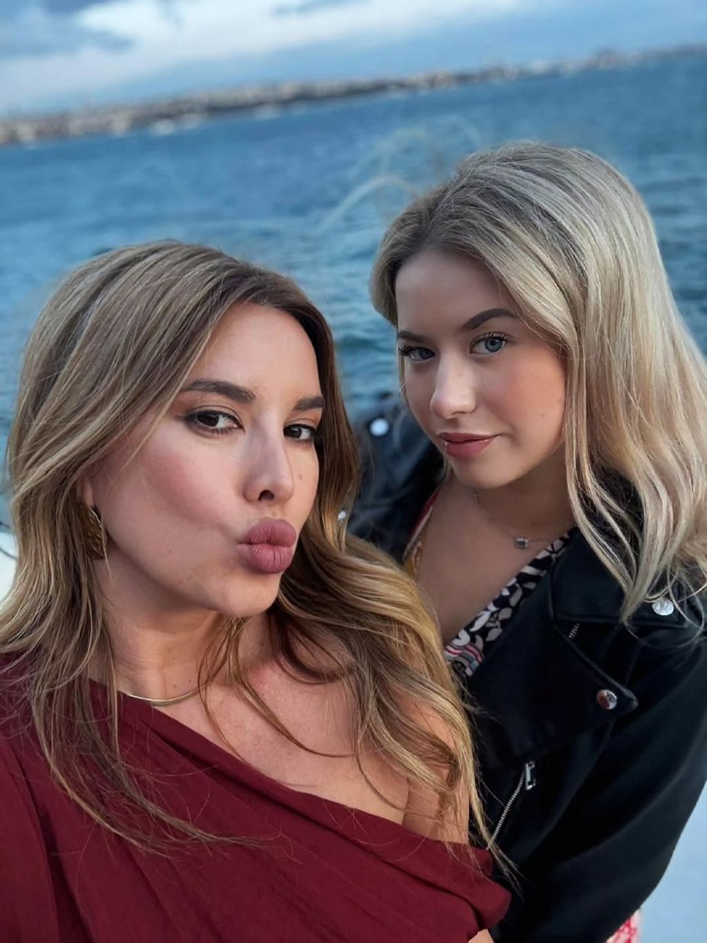 Nives Celzijus sa kćeri - 3