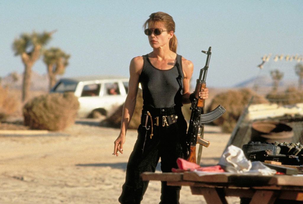 Linda Hamilton - 3
