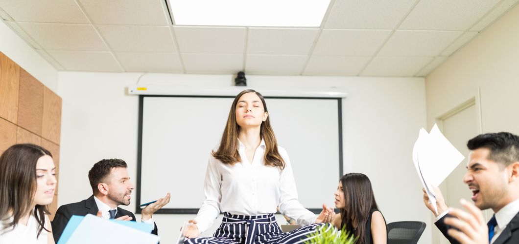 Meditacija na poslu, ilustracija