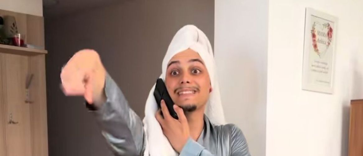 Skeč o mami na telefonu
