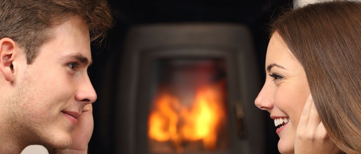 Zaljubljeni par razgovara