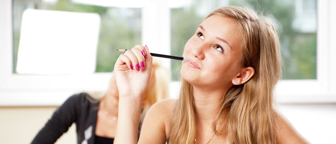 Zamišljena učenica