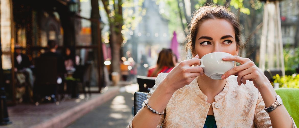 Kava na terasi kafića