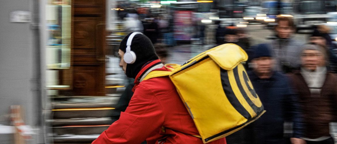 Dostavljač na biciklu