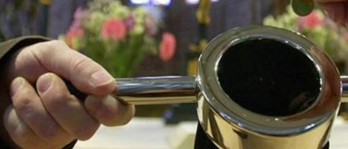 Prikupljanje milodara u crkvi