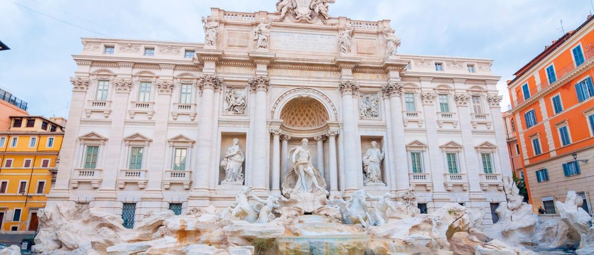 Fontana di Trevi je poznata rimska znamenitost